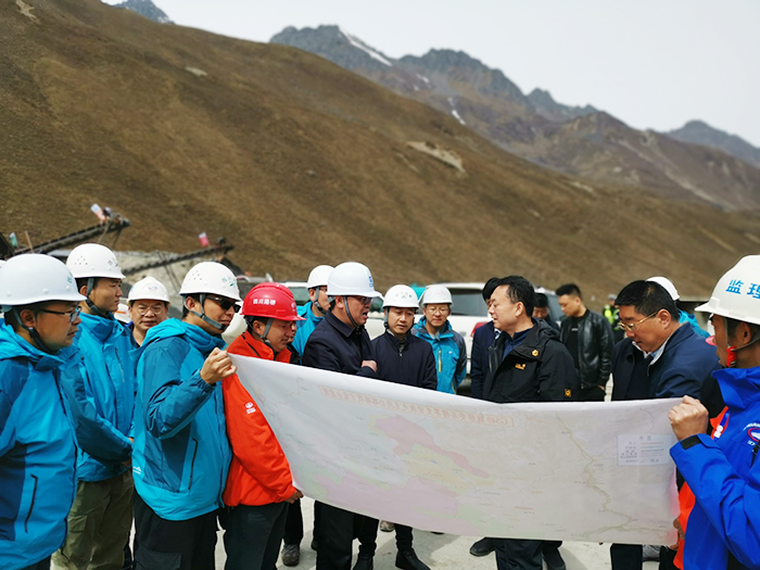 甘孜州委委員、常委、書記沈陽到九石路TJ3標(biāo)檢查指導(dǎo)工作